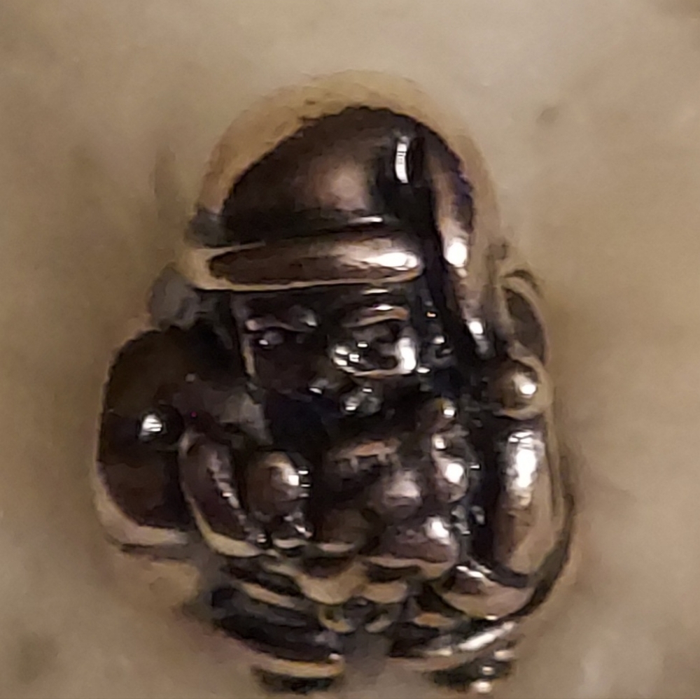 Pandora Santa Charm